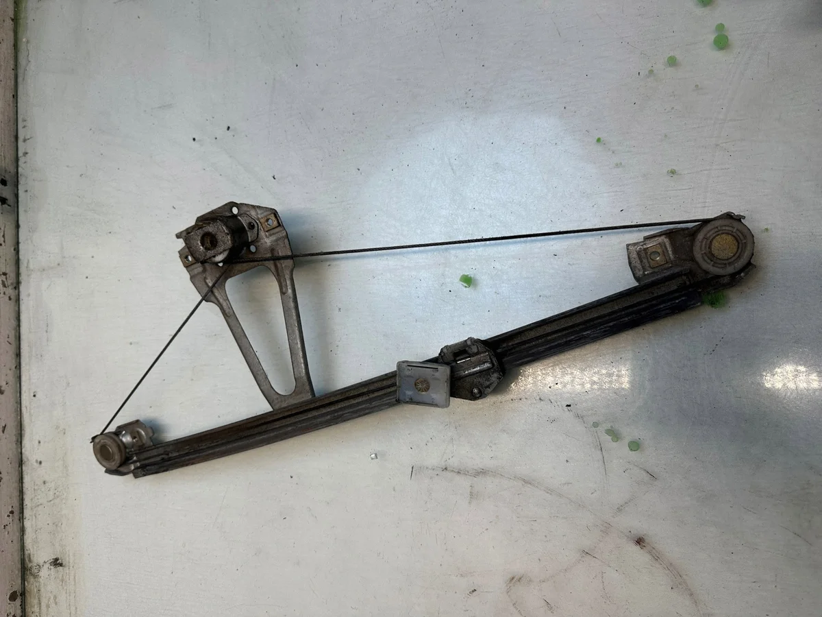 Mercedes E W124 Alzacristallo Manuale Post DX