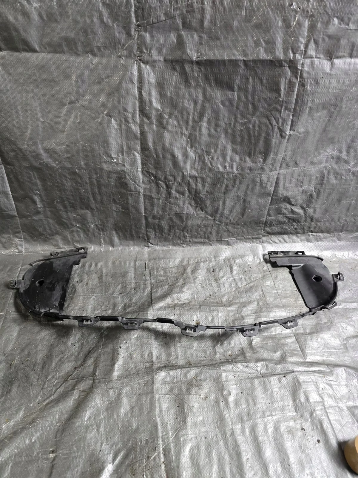Mercedes W213 Ilmanohjain A2138850703