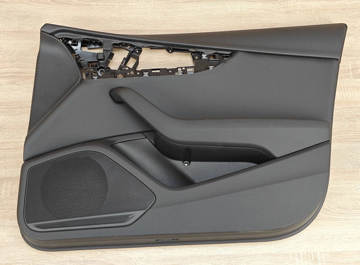 Dörrpanel Audi A4 B9 Höger Fram Skinn