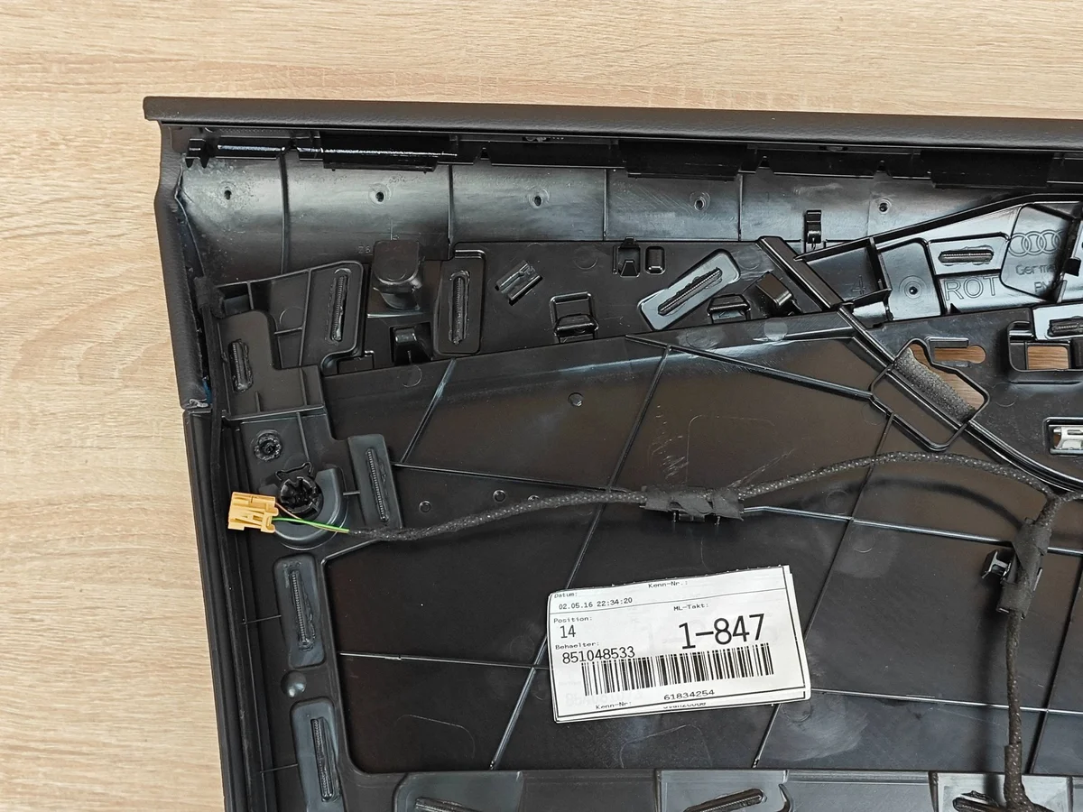Dörrpanel Audi A4 B9 Höger Fram Skinn image 4
