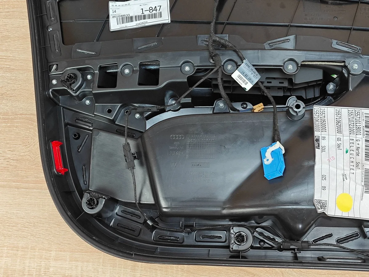 Dörrpanel Audi A4 B9 Höger Fram Skinn image 5