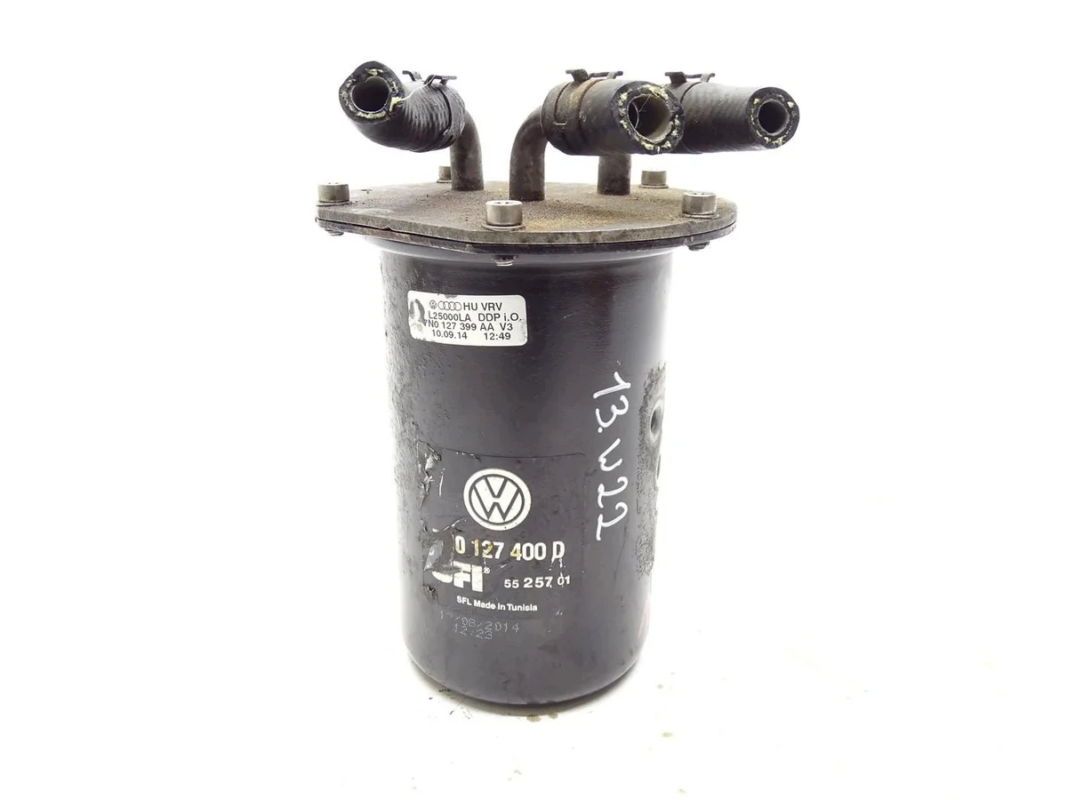 Caixa do filtro de combustível VW Passat B7 7N0127400D