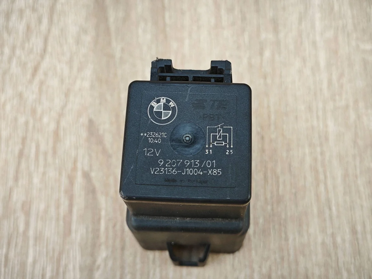 Relais ventilateur BMW G05 G16 9207913 image 3