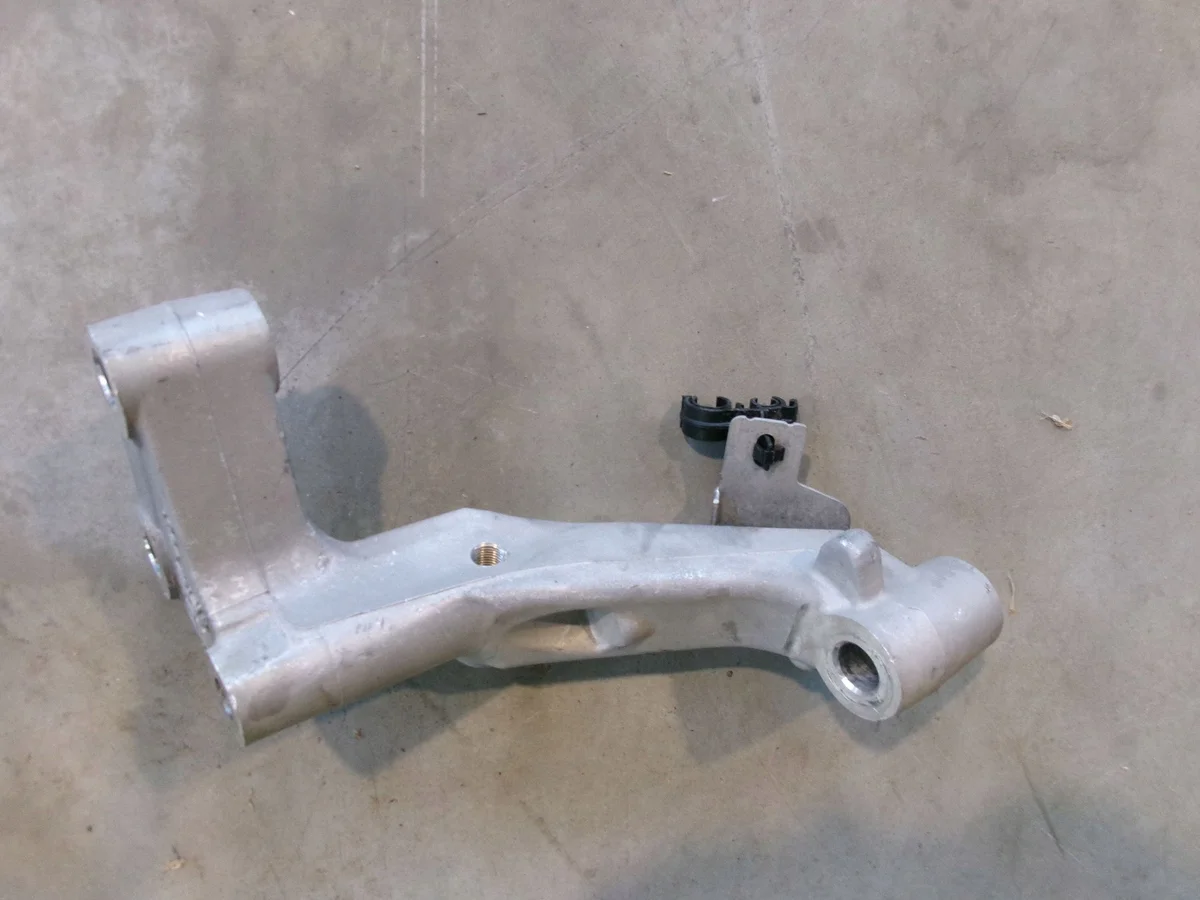 Träger vorne Peugeot 3008 II S0418B image 4