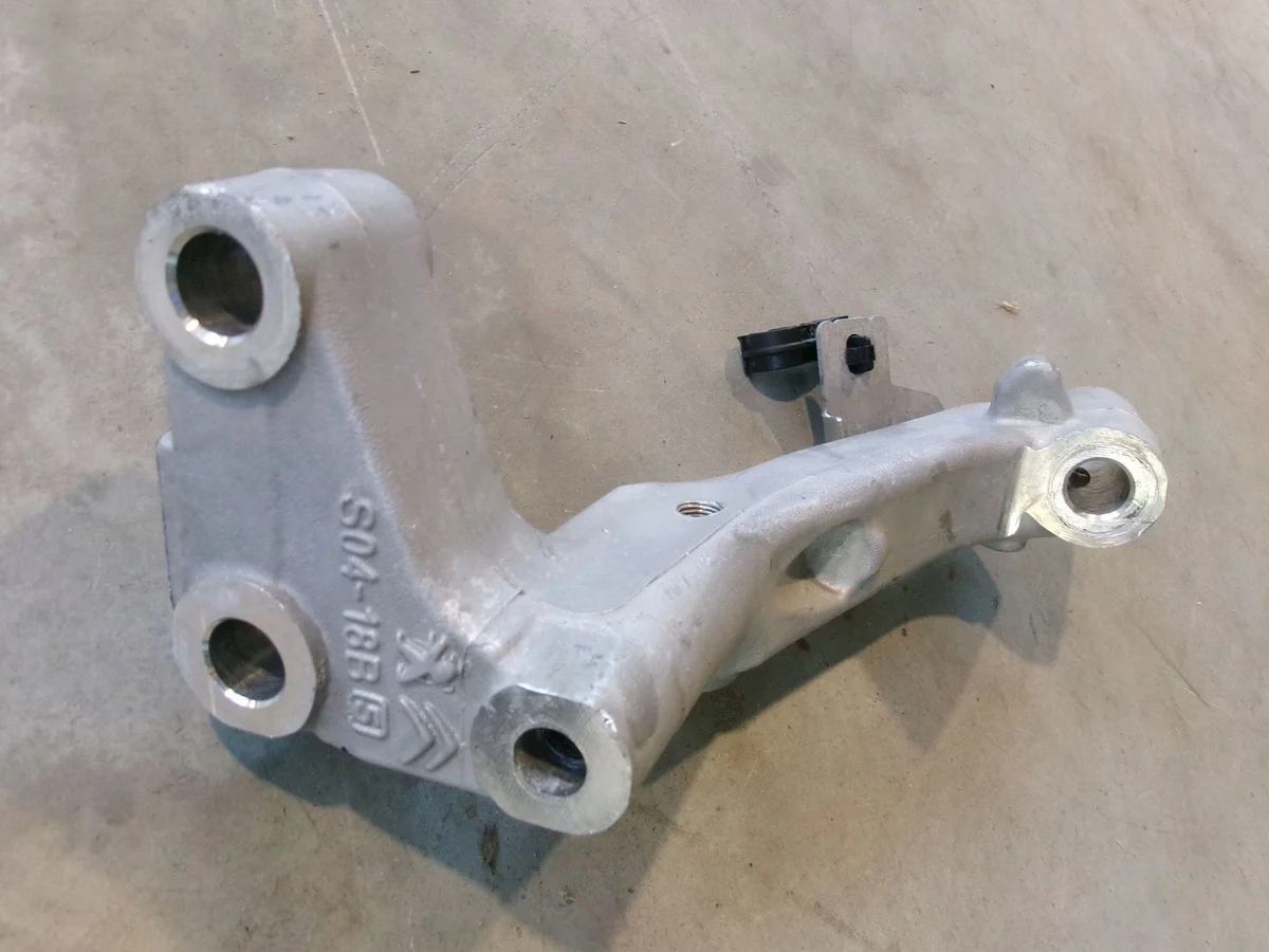 Träger vorne Peugeot 3008 II S0418B image 5