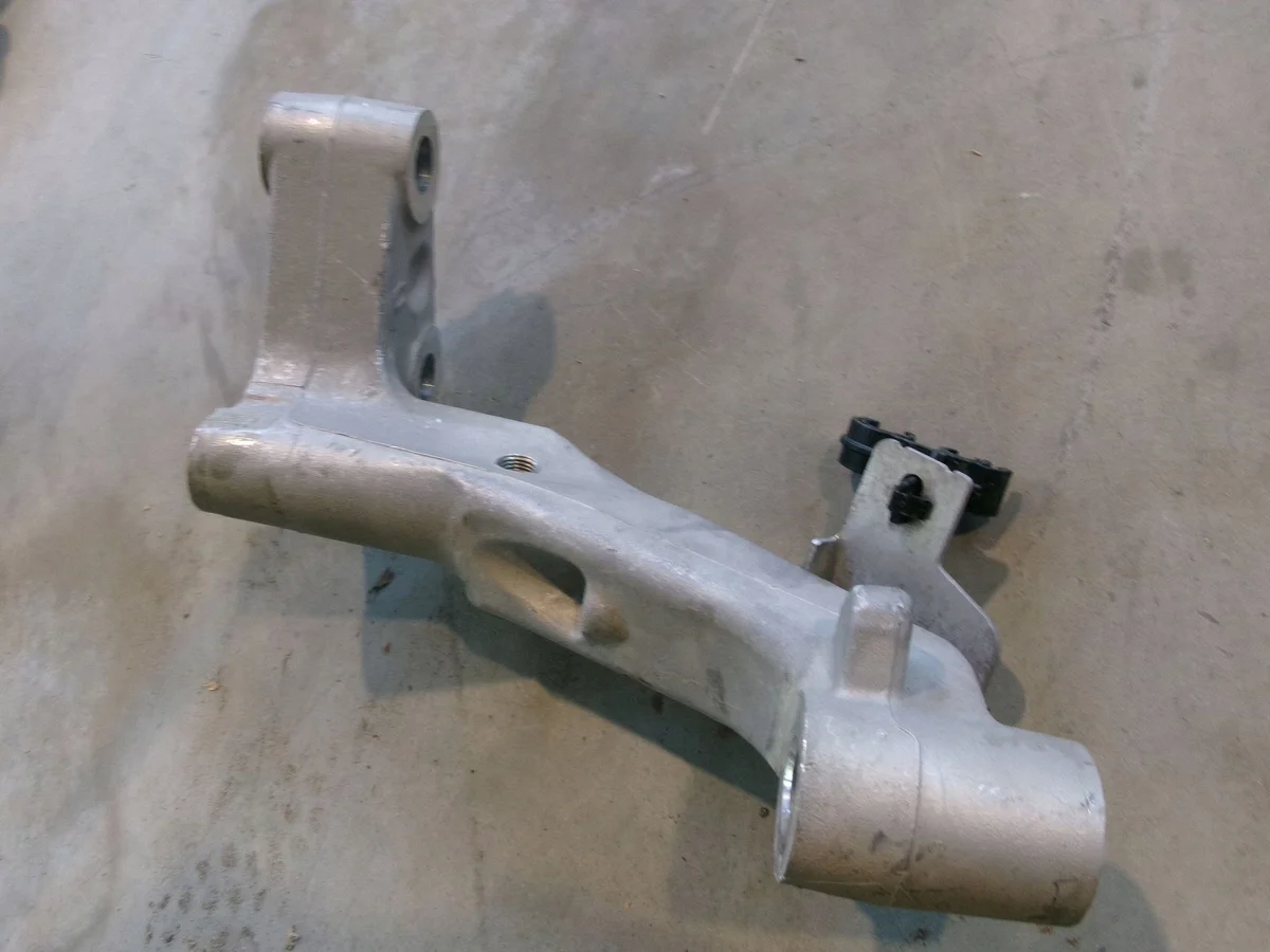 Träger vorne Peugeot 3008 II S0418B image 6