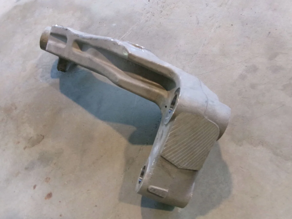 Traverse avant Peugeot 3008 II S03-22B image 3
