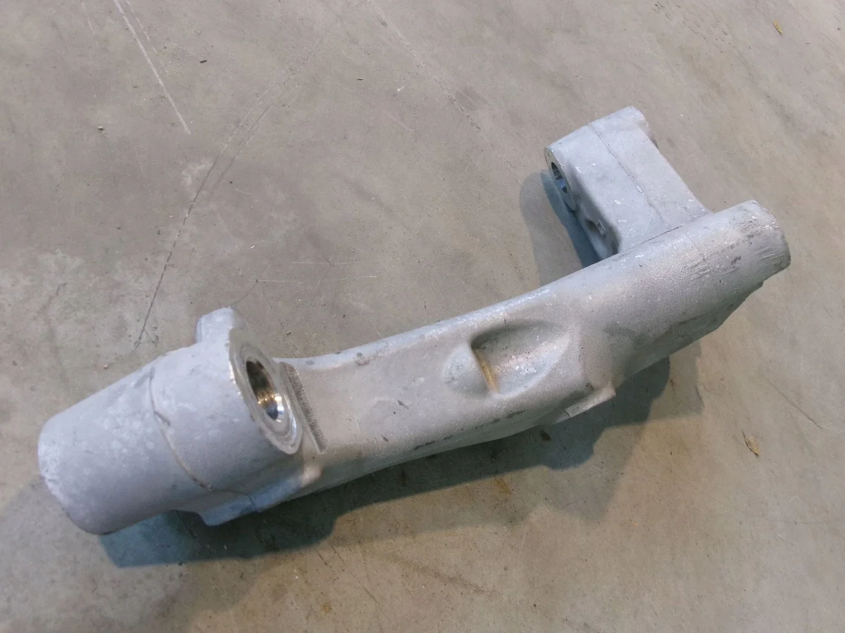 Traverse avant Peugeot 3008 II S03-22B image 5