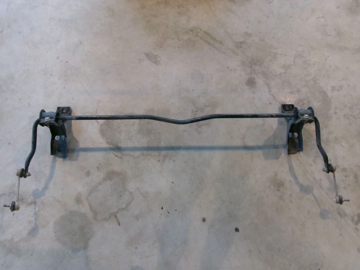 Abraçadeira Estabilizador Traseiro Peugeot 3008 II 9819390180