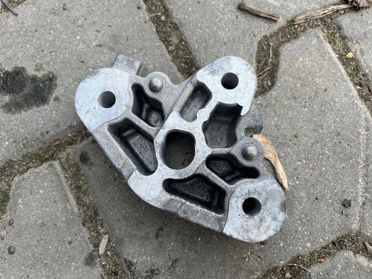Support de ressort arrière Alfa Romeo Stelvio 50551204 image 3