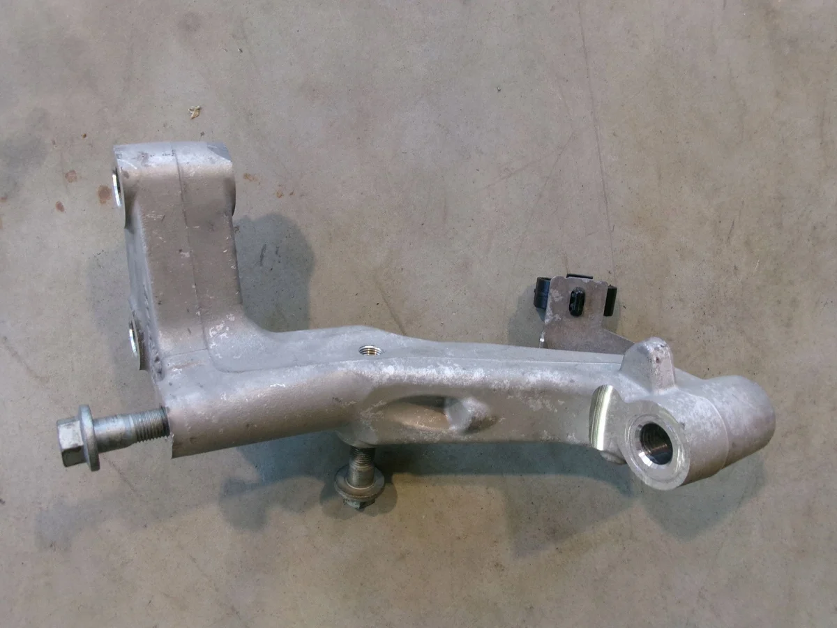 Peça de Suspensão Peugeot 3008 II S04-26A image 4