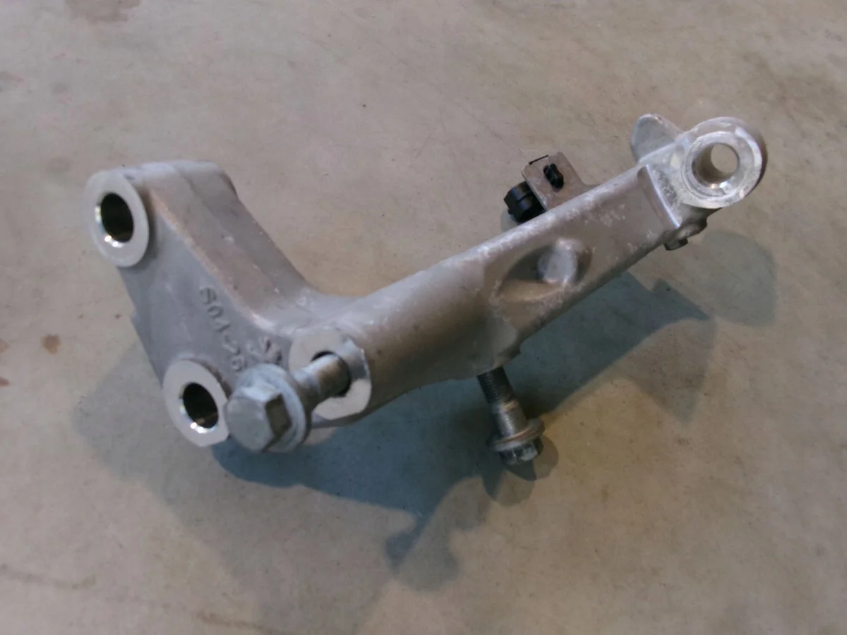 Peça de Suspensão Peugeot 3008 II S04-26A image 5