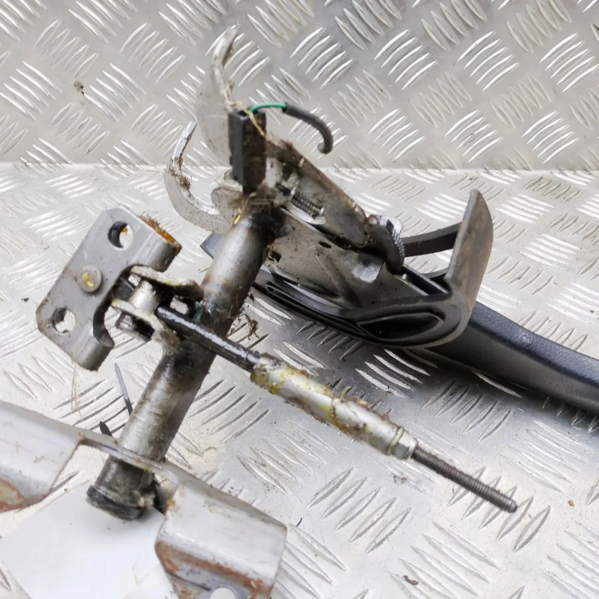 Handbremshebel Isuzu D-Max II (TFR, TFS) 8980618270 image 5