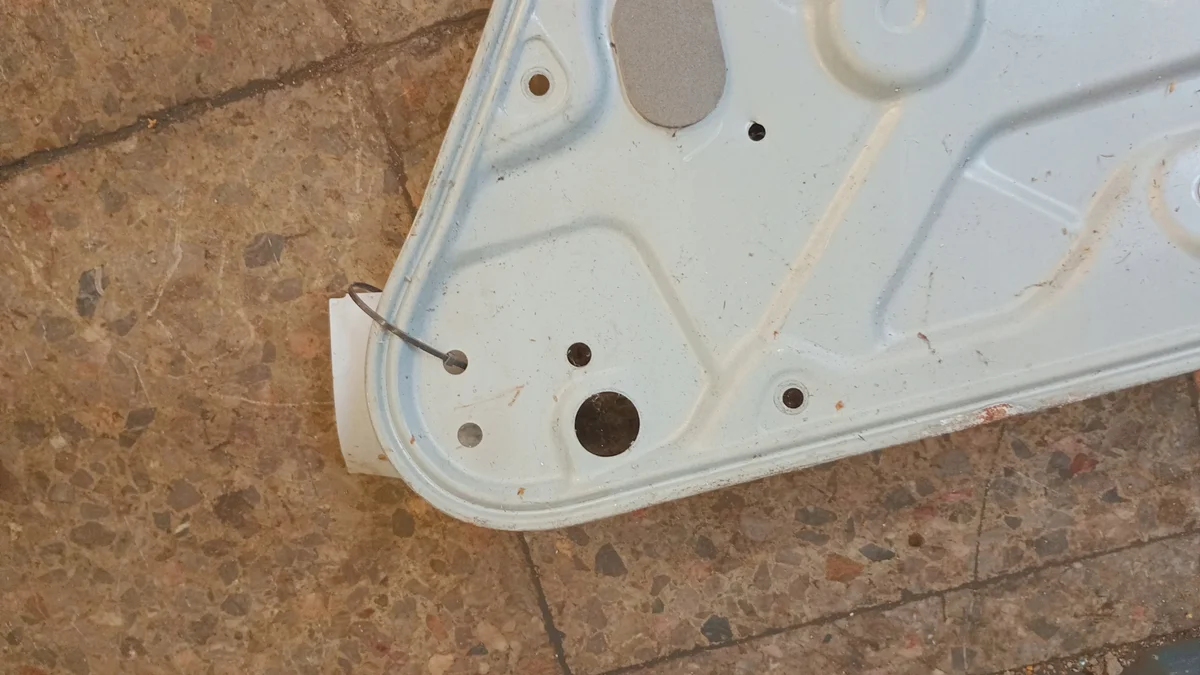 2003 Ford Focus C-MAX Manual Window Regulator Rear image 4