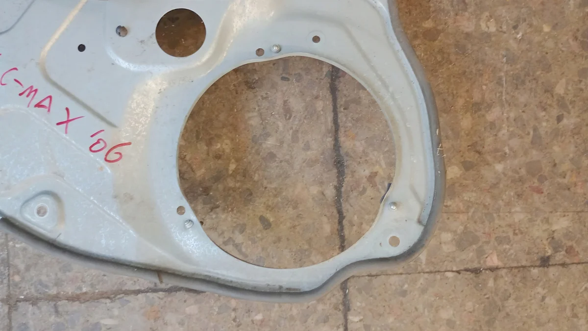2003 Ford Focus C-MAX Manual Window Regulator Rear image 6