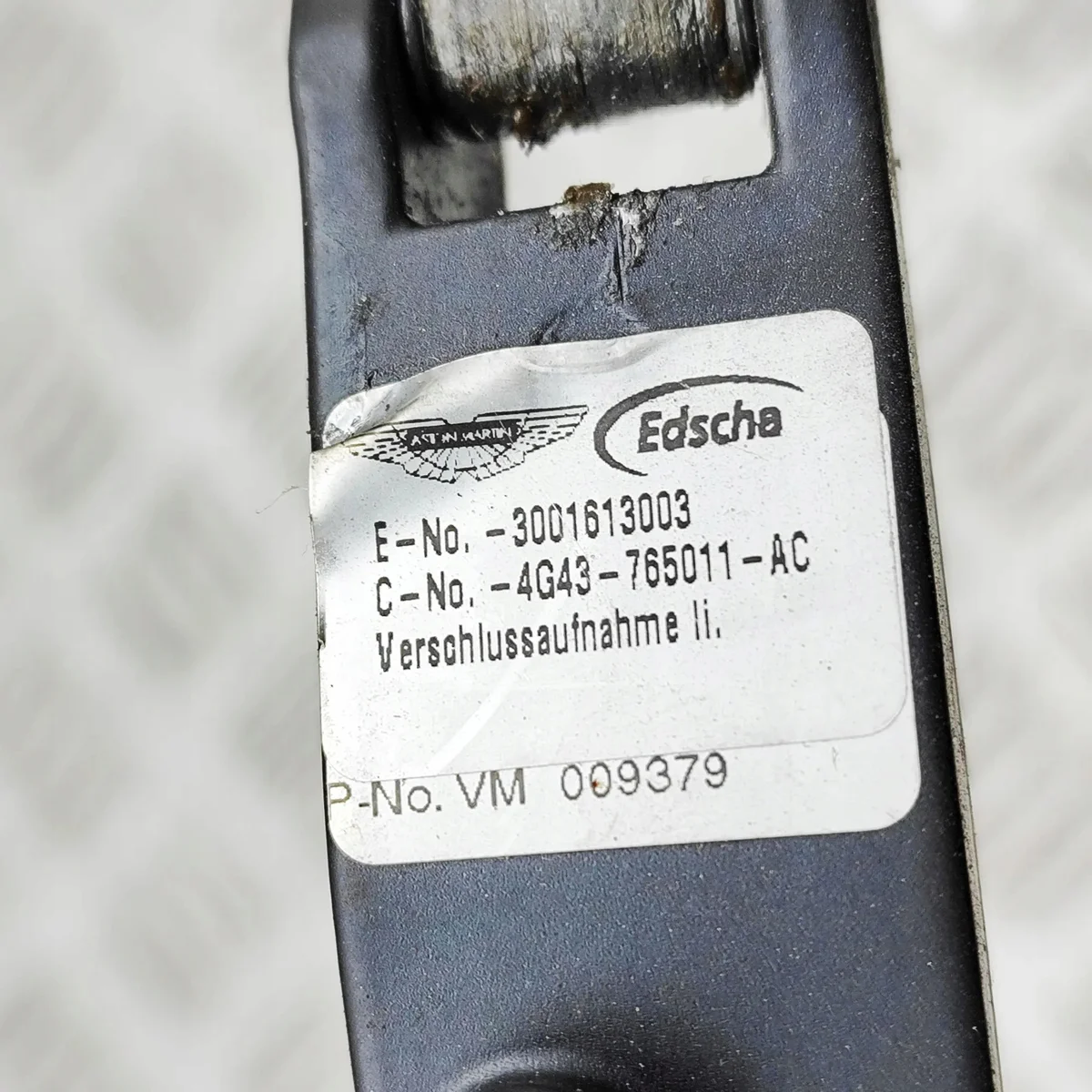 Aston Martin DB9 Verdeckschloss 4G43765011AC image 7