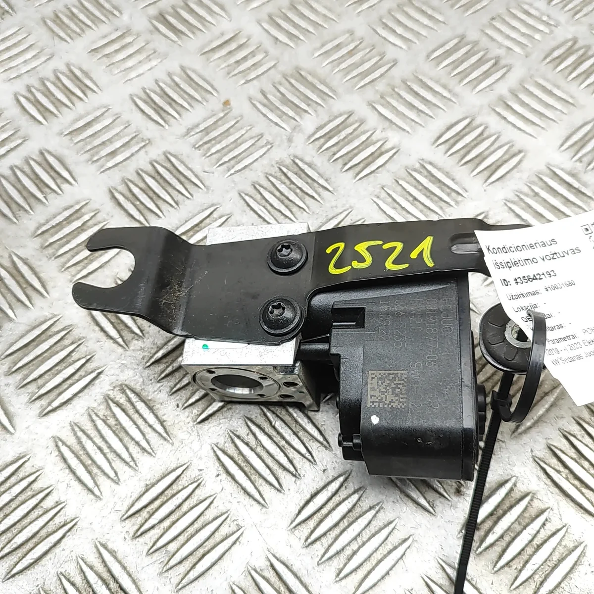Porsche Taycan Valve Climatisation 0019187706 image 3