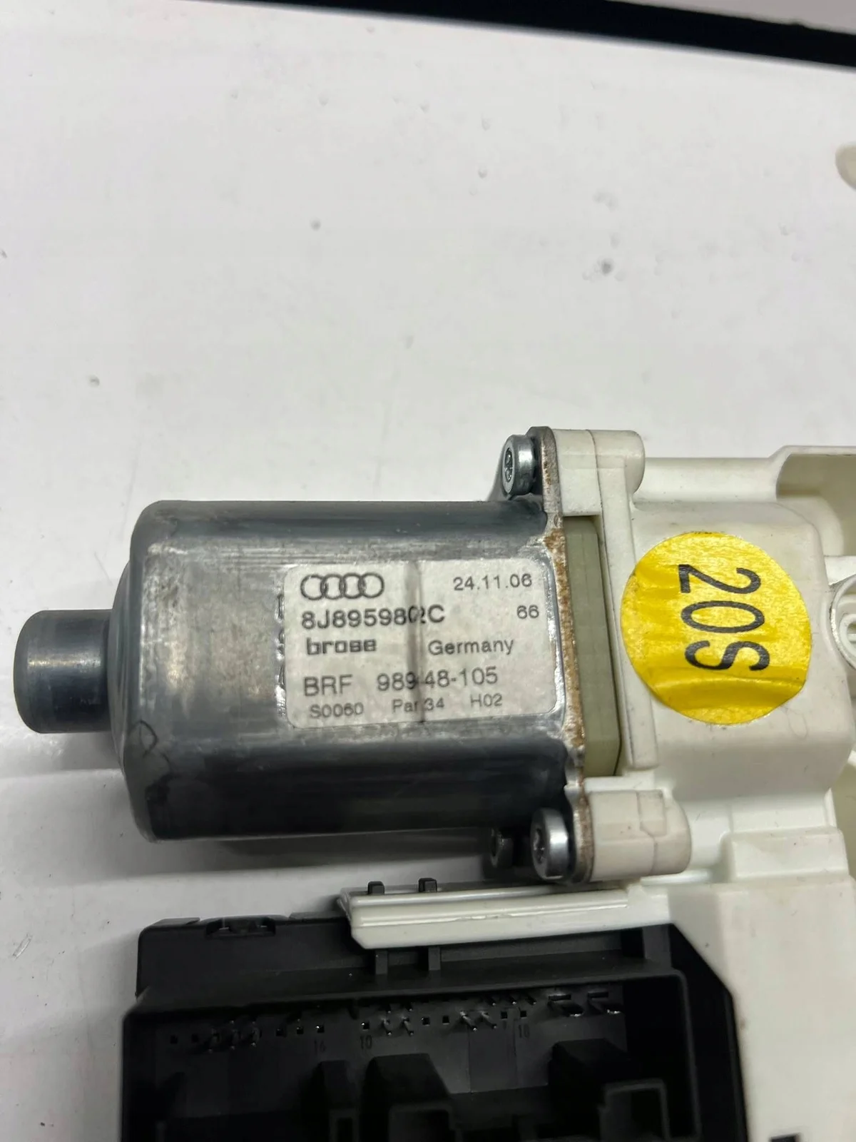 Audi TT Mk2 Vidro Elétrico Manual Direito Usado
