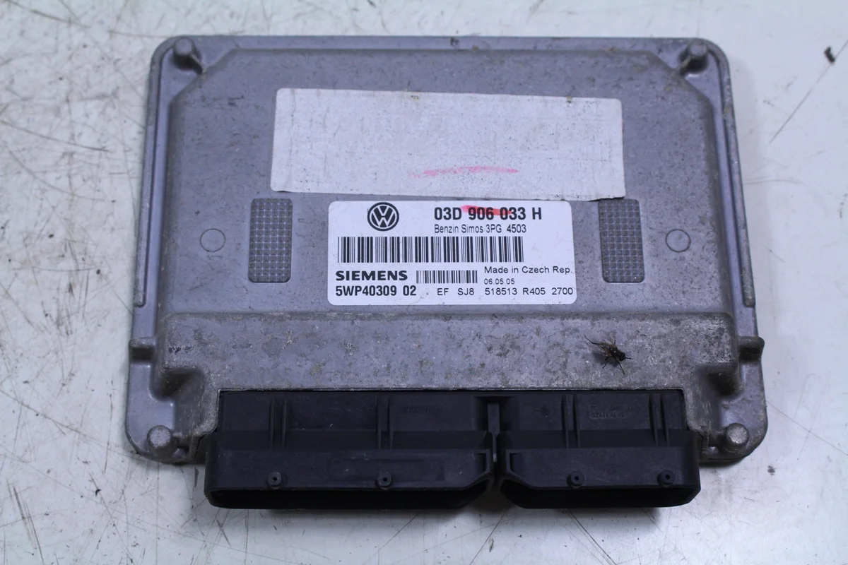 Unidade de Controle Motor VW FOX 1.2 03D906033H