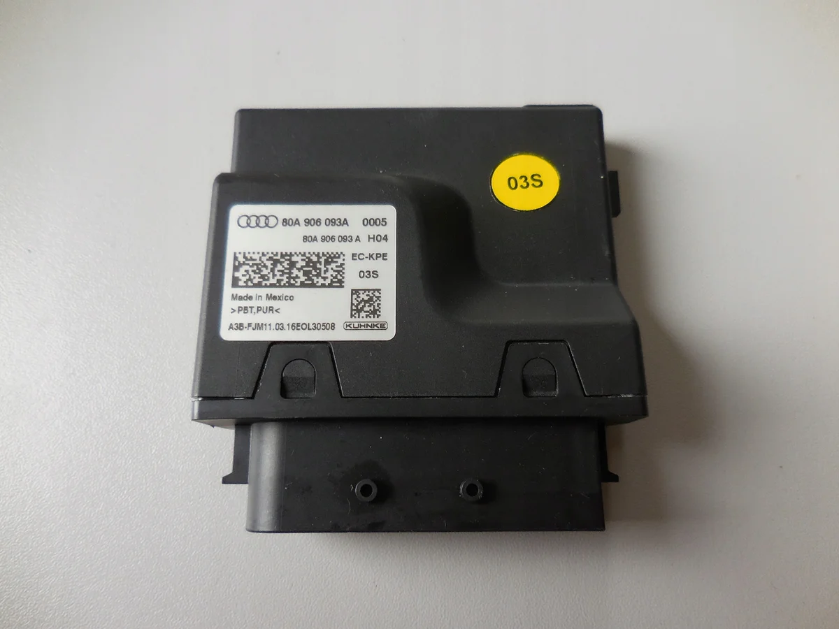 Audi 80A906093A Centralina Pompa Carburante