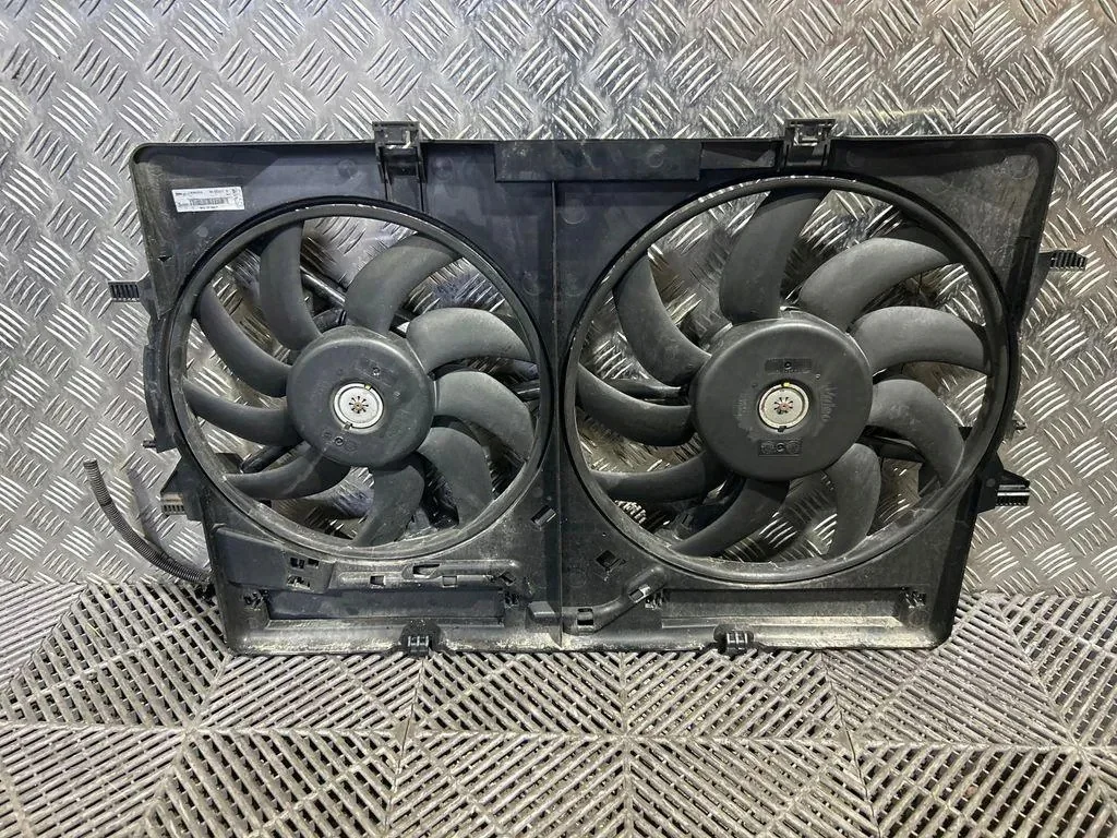 Ventilatori Audi Q5 A4 A5 8K0121003P Usato image 3