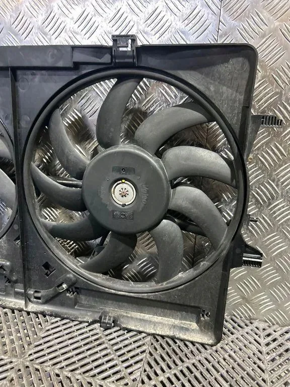 Ventilatori Audi Q5 A4 A5 8K0121003P Usato image 5