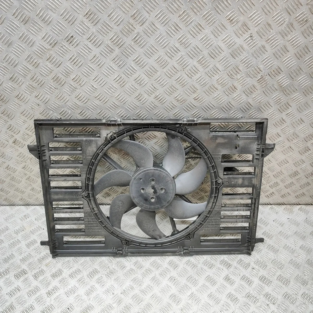 Audi A4 S4 B9 A5 A6 A7 8W0121207 Calotta Ventola