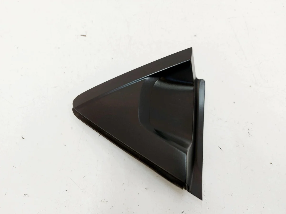 Honda HR-V 24r. Rear Fender Trim Left Used