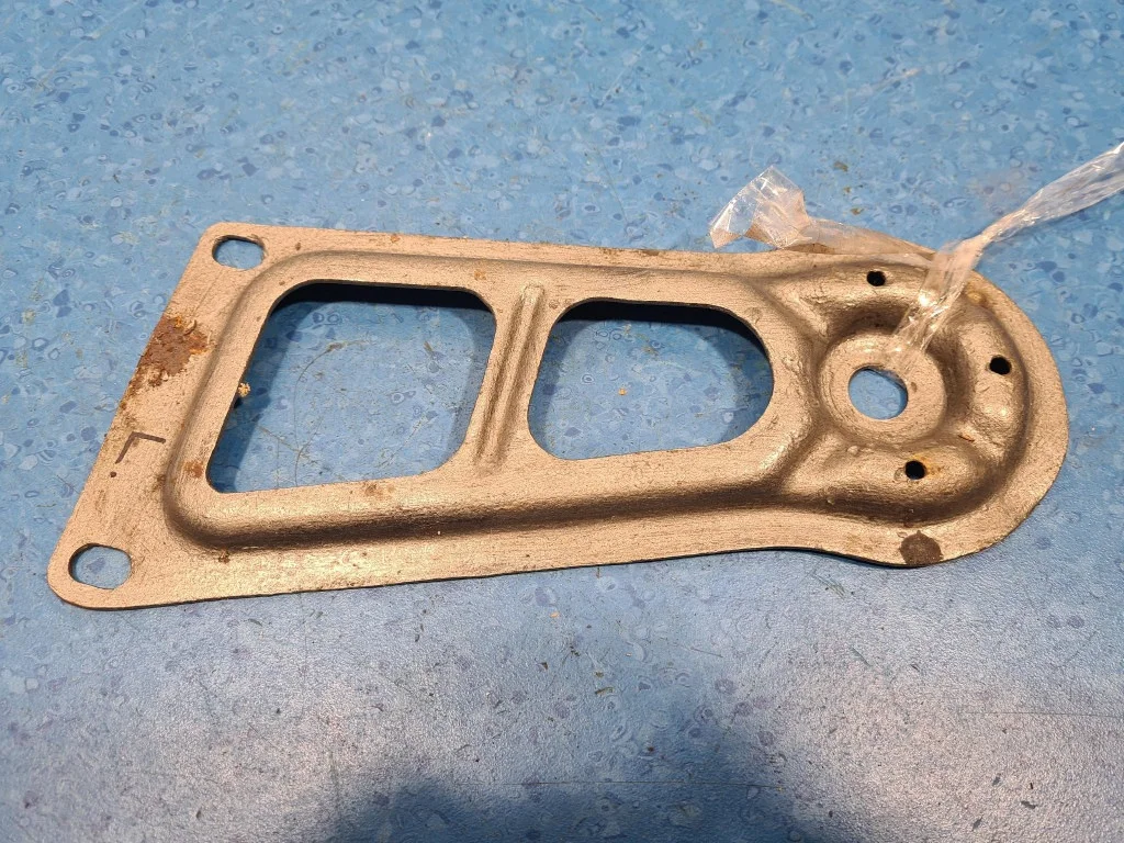 MERCEDES W115 MOCOWANIE SANEK TYLNYCH LEWE S-62533-