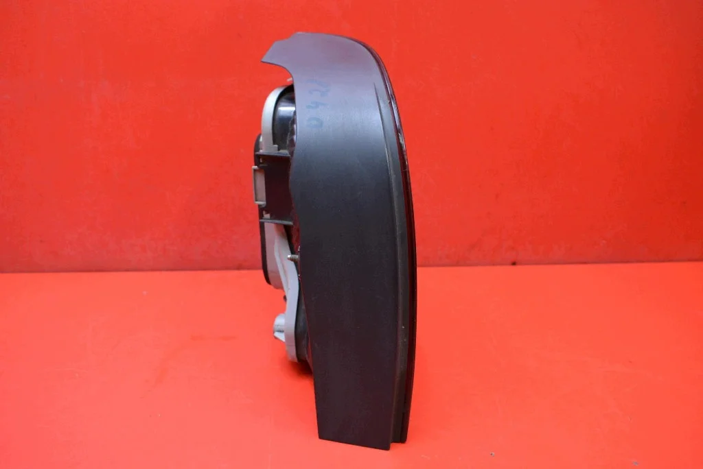 VW Polo 4 9N Rear Tail Light Right Used image 6