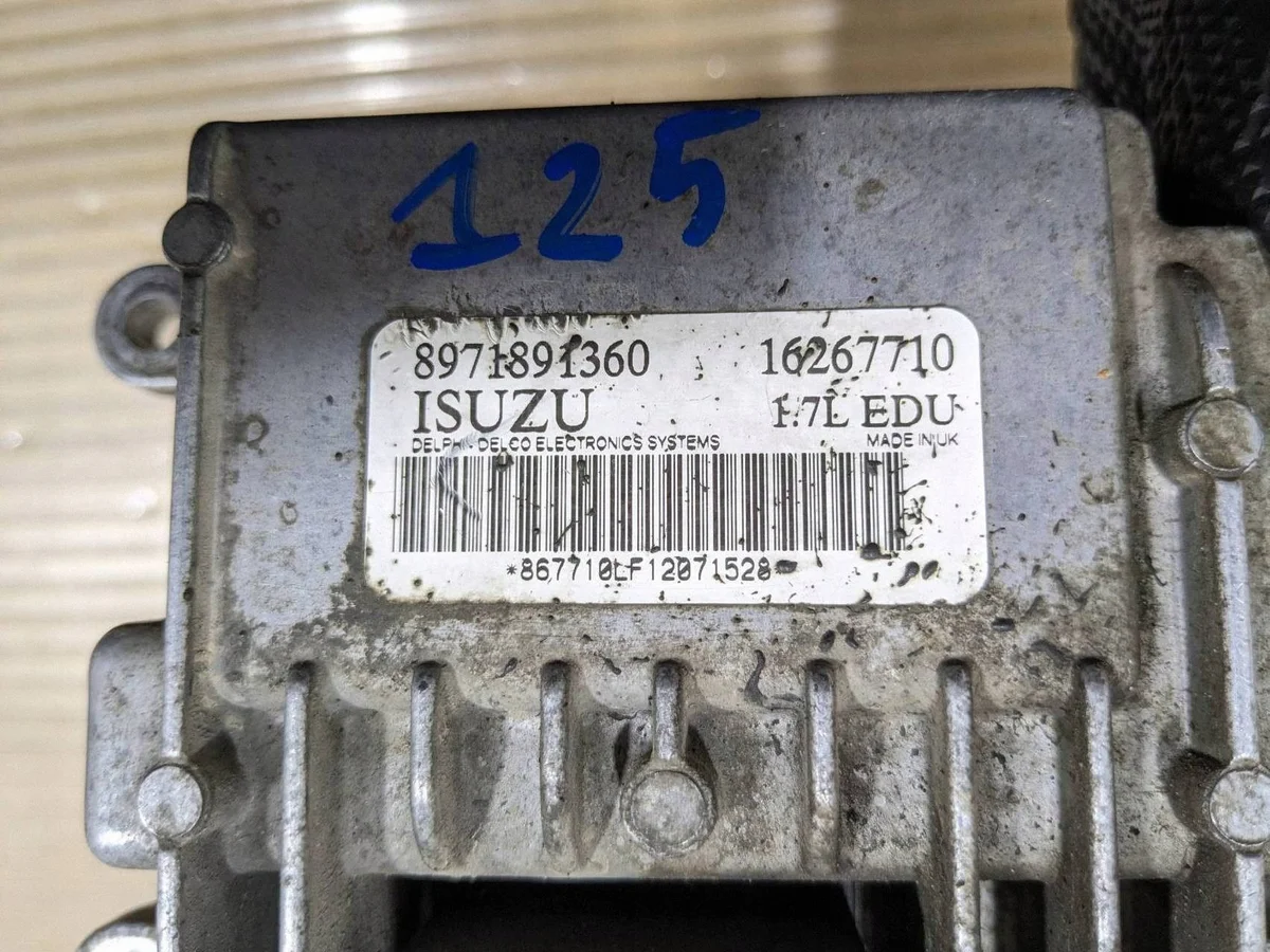 Opel Astra G styrdator bränslepump 8971891360 image 4