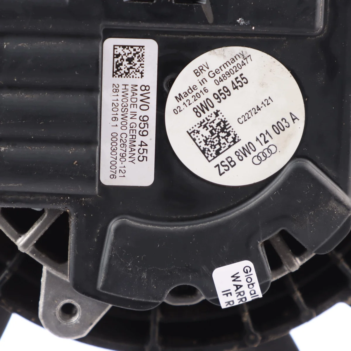 Audi A5 F5 Kylfläkt Motor 8W0959455 image 10
