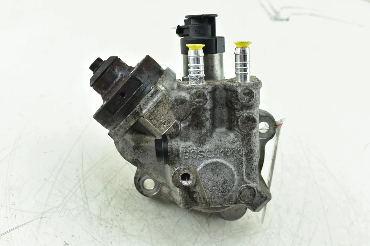 Pompe Injection BMW E60 E87 E90 E91 X3 E83 F10 2.0D image 4