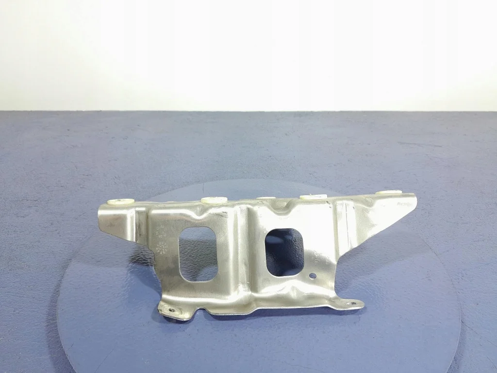 BMW X5 G05 Hitzeschutzblech Halterung Links