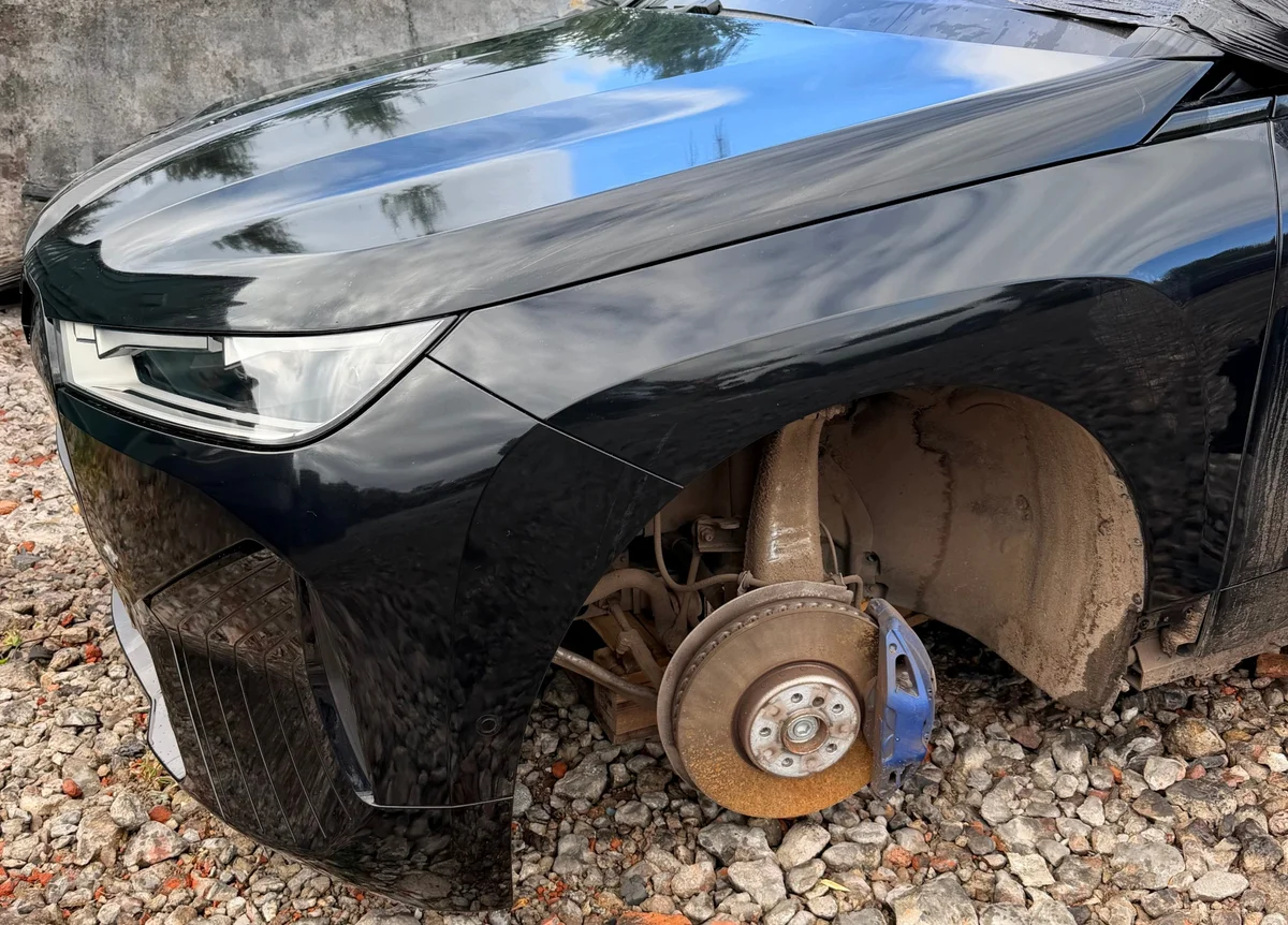 BMW iX I20 Frontmaske Komplett, gebraucht image 5