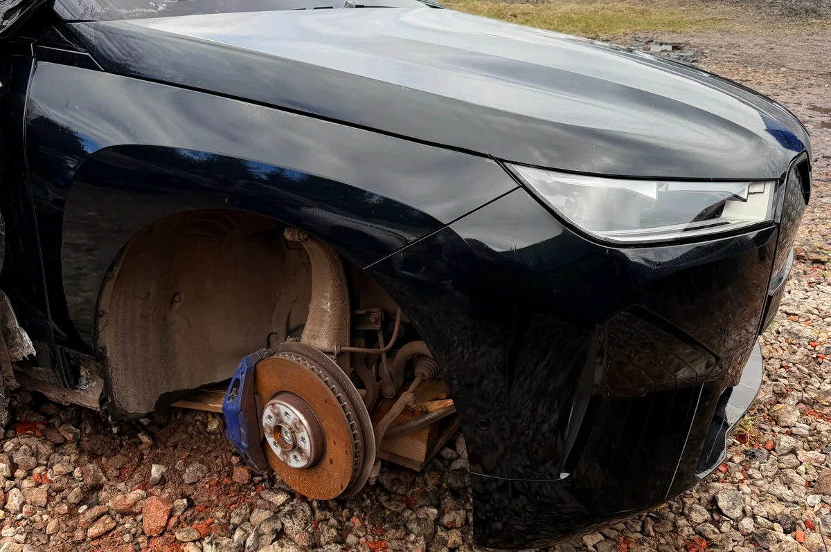 BMW iX I20 Frontmaske Komplett, gebraucht image 6