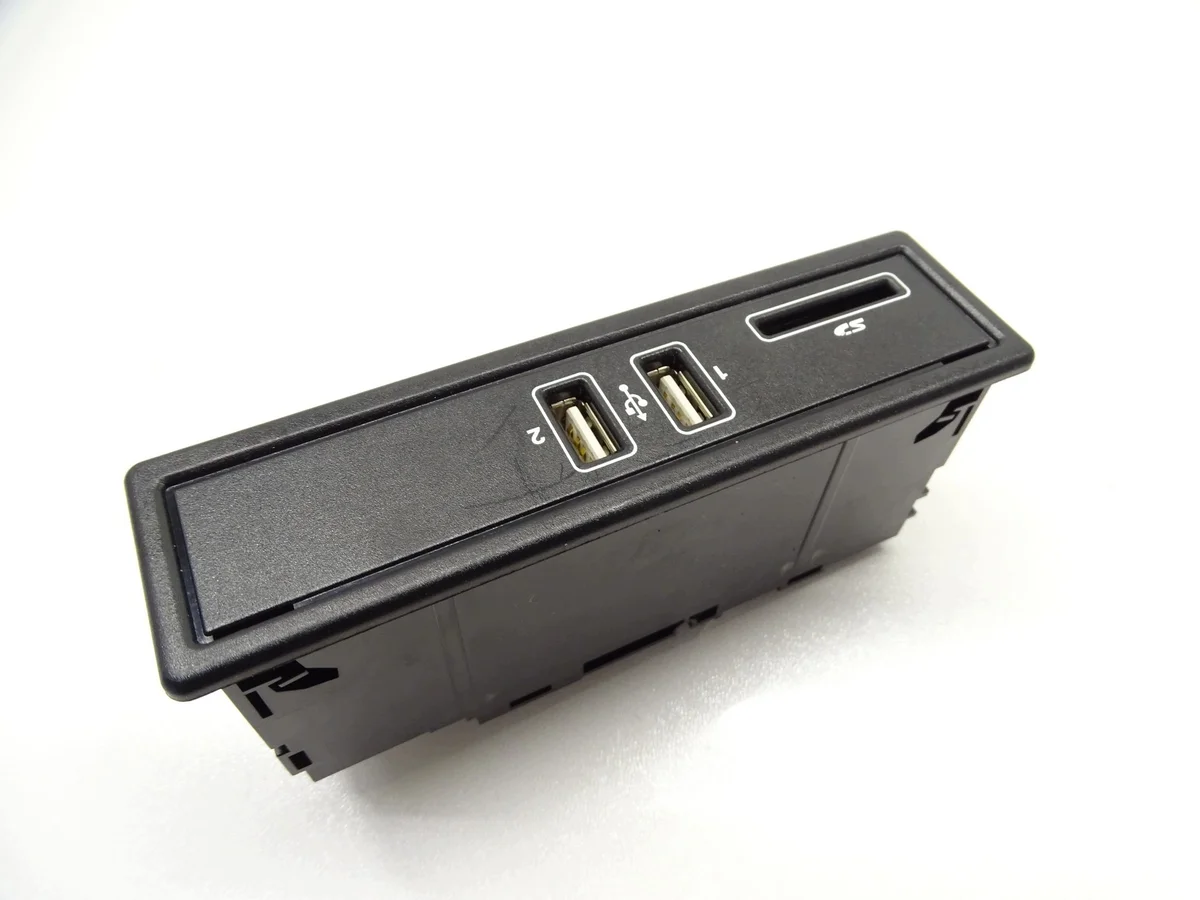 Prise USB Mercedes W205 A2058200226 LrHJqoN image 3
