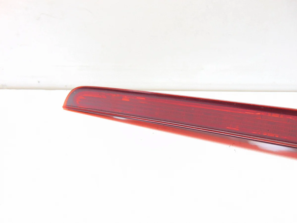 Audi A4 B8 Avant LED Jarruvalo 8K9945097 image 3