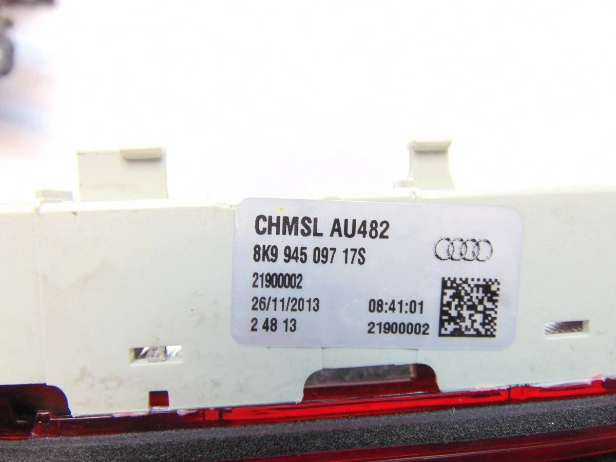Audi A4 B8 Avant LED Jarruvalo 8K9945097 image 6