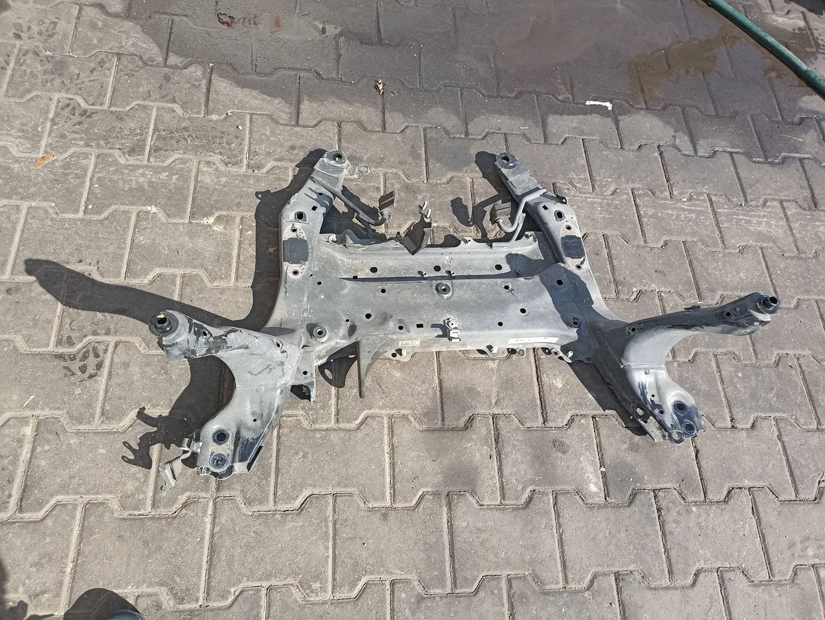 BMW 2 F45 F46 1.5 B HYBRID Sanki Silnika