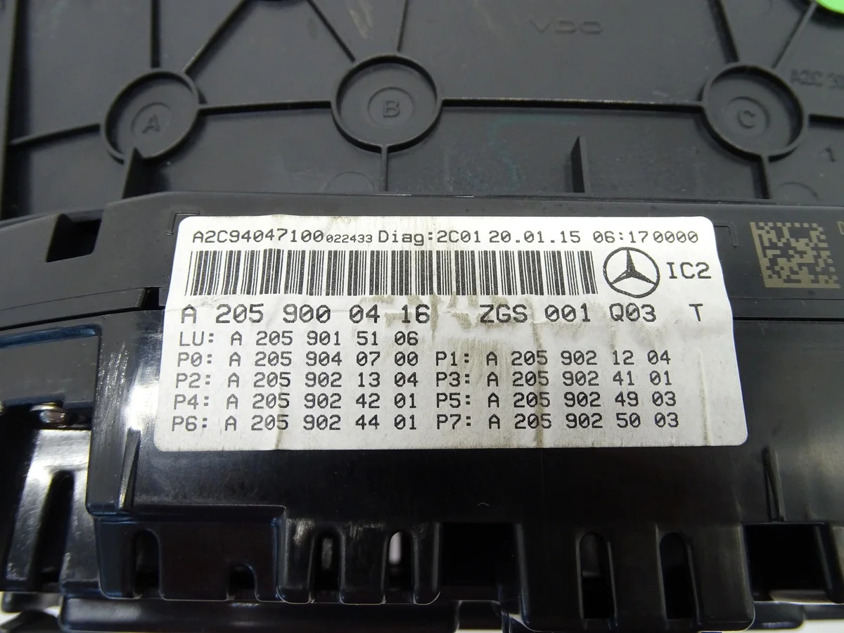Instrumentpanel Mercedes W205 OJASscK image 5