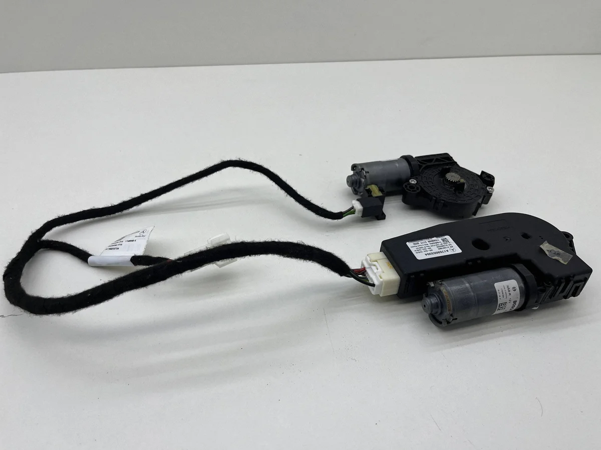 Moteur toit ouvrant Mercedes CLA W117 A1769003304