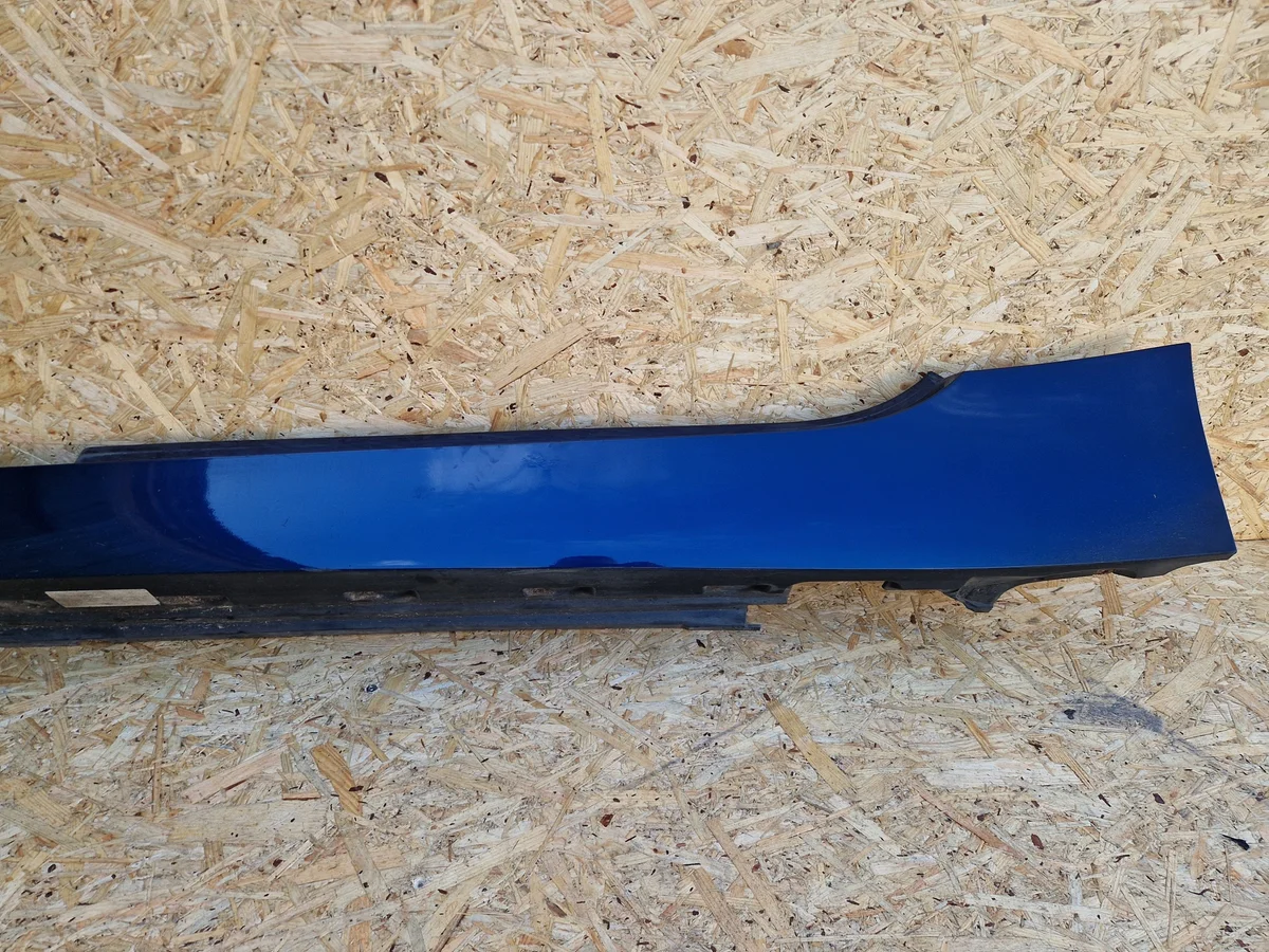 BMW Z4 E89 Left Sill Strip 51777192057 image 3