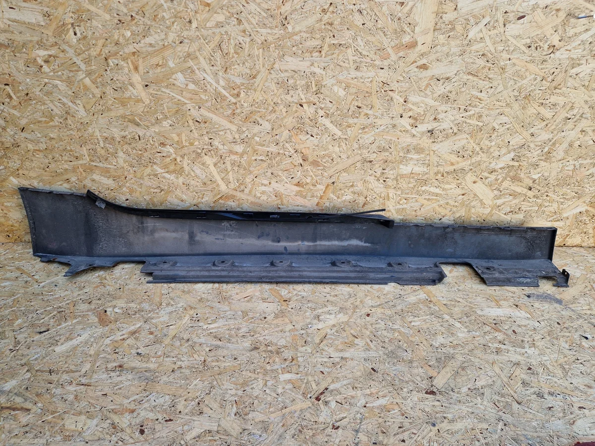 BMW Z4 E89 Left Sill Strip 51777192057 image 8