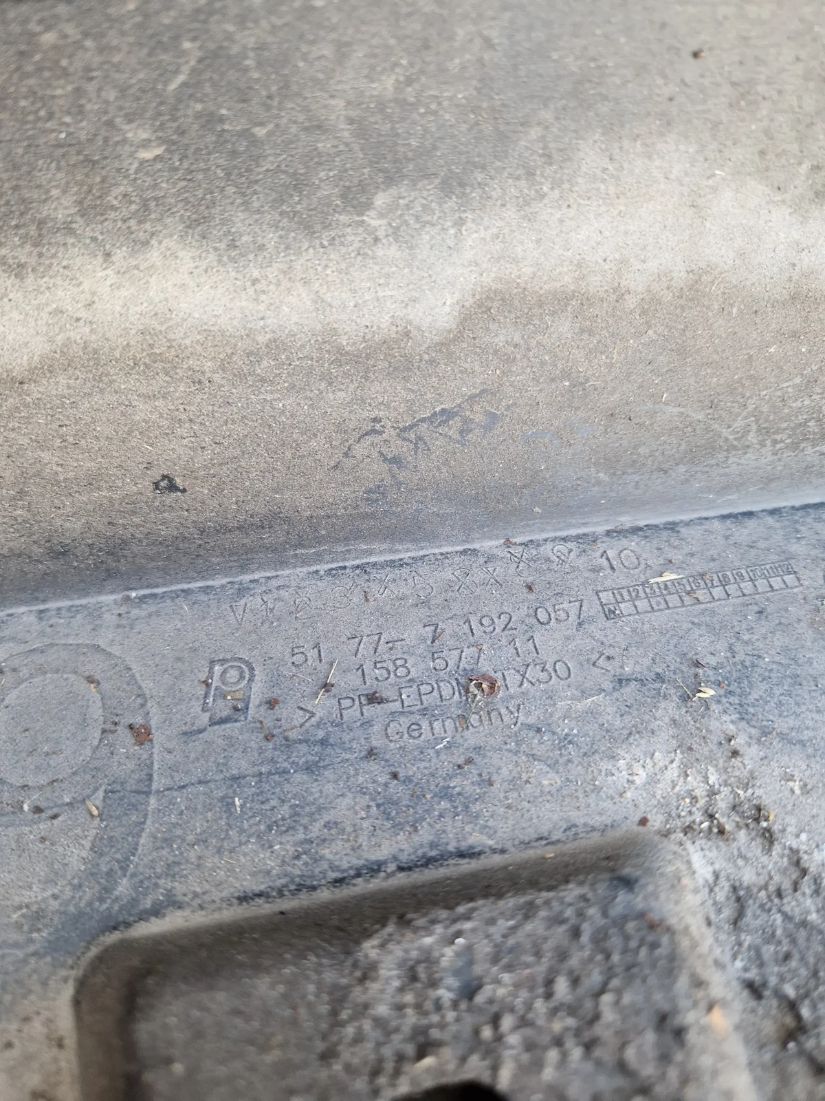 BMW Z4 E89 Left Sill Strip 51777192057 image 9