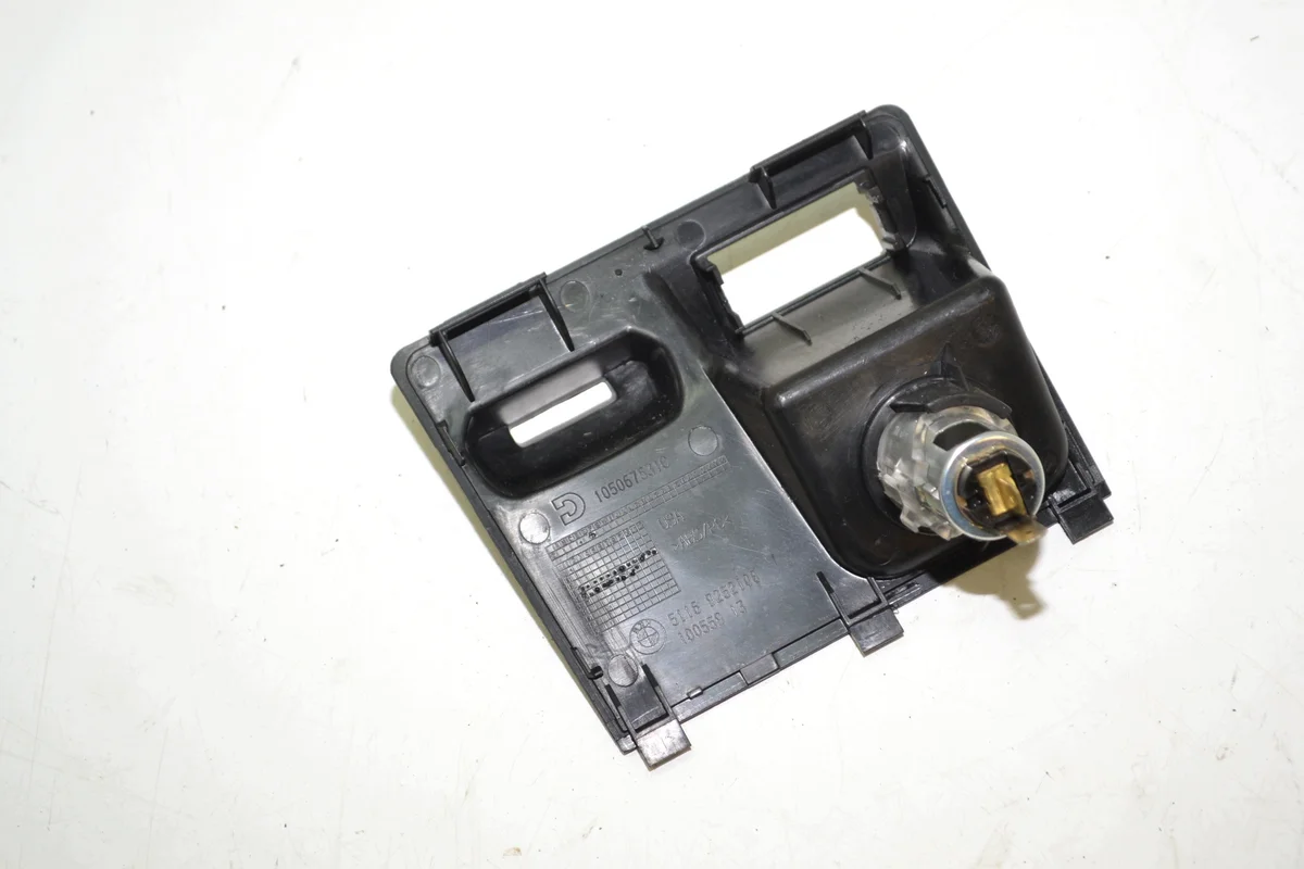 BMW X5 F15 Socket 9252108 image 3