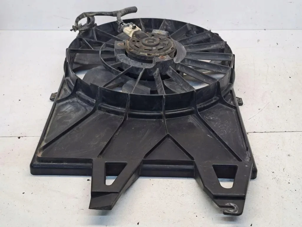 Ford Mondeo III Sedan Front Panel image 3