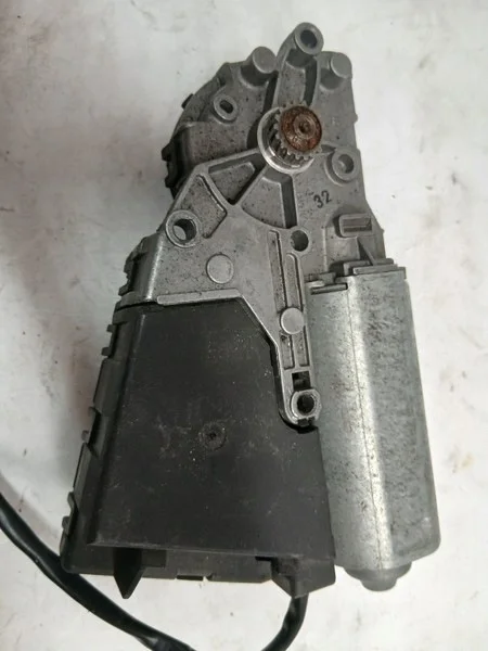 Moteur Toit Ouvrant VW Golf IV OEM 6561 image 5
