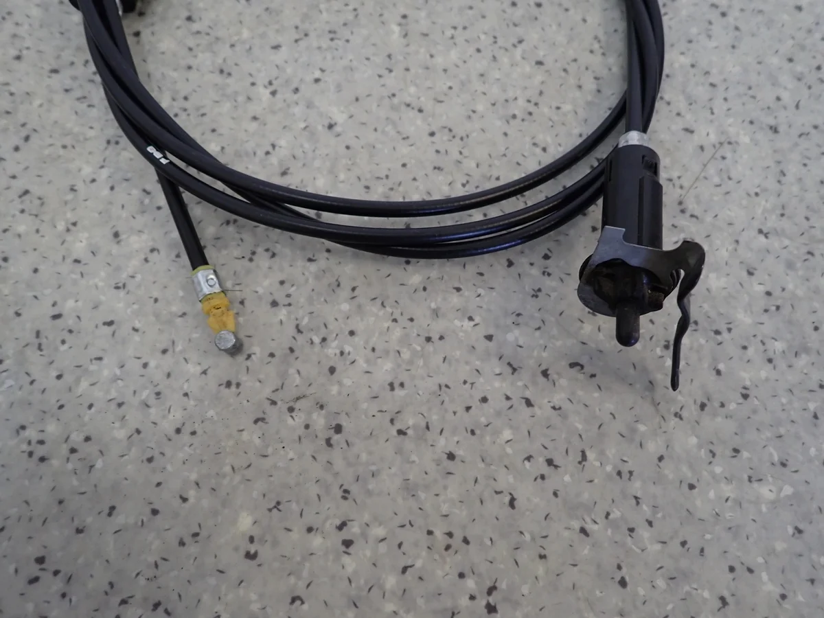 Mazda 2 08- DE Câble trappe carburant image 3