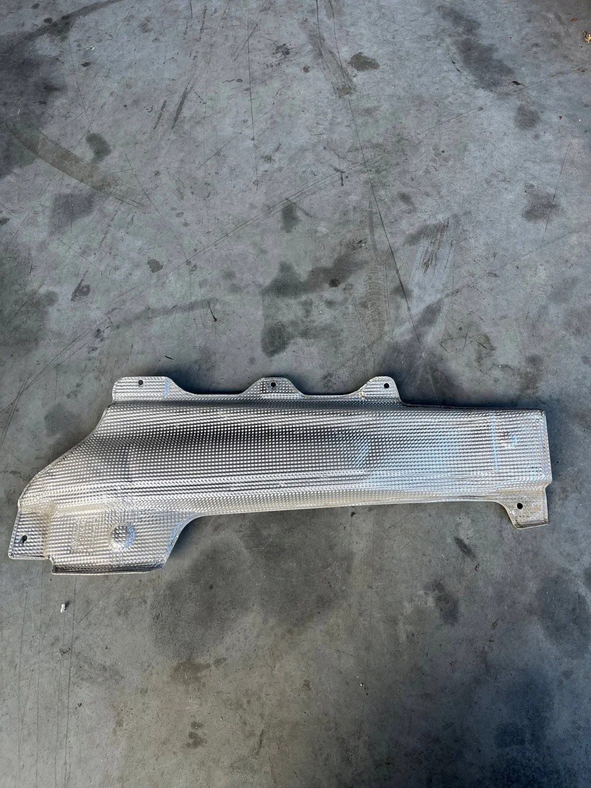 Alfa Romeo Giulia Lämpösuoja Pakoputkelle 50567750 image 6